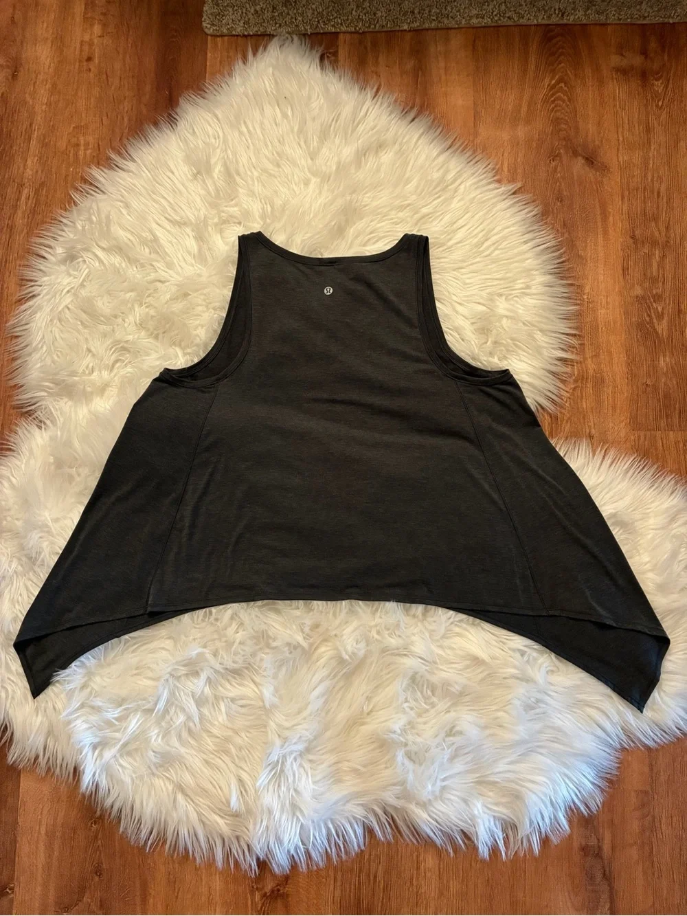 Lululemon Watch Me Flip Tank Heathered Black Gray Sz 8 Style #W1ASFS Layering
